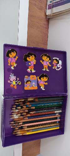 60 CRAYONS PRISMACOLOR DANS BOÌTE CADEAU POUR DESSINER: $10.00 - Photo 2