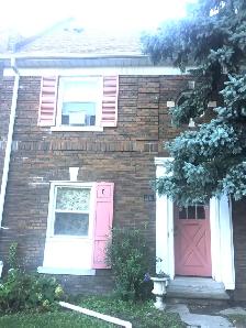 Avenue Eglinton 2 bedroom