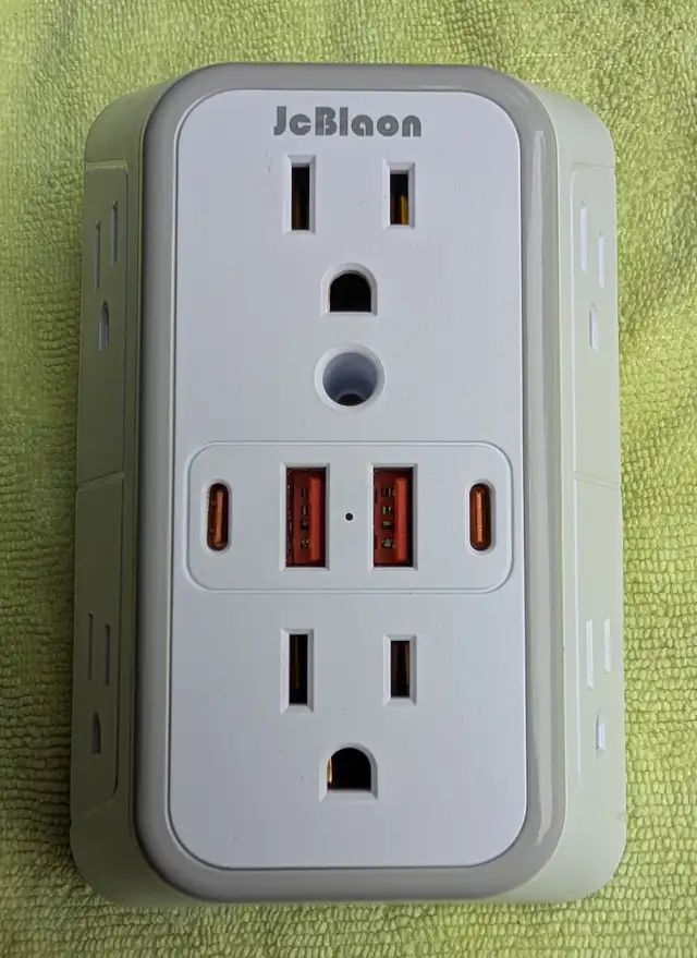 JcBlaon Outlet Extender With Surge Protection USC C x2 USB x2