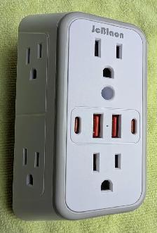 JcBlaon Outlet Extender With Surge Protection USC C x2 USB x2 - Photo 2