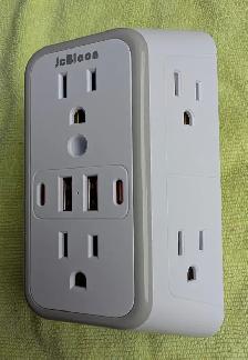 JcBlaon Outlet Extender With Surge Protection USC C x2 USB x2 - Photo 3