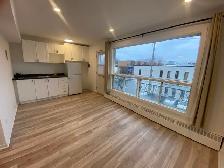 Studio métro Sauvé 915$ TOUT INCLUS NOVEMBRE À MOITIÉ PRIX - Photo 2