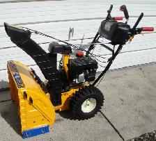 CUB CADET 24 INCH SNOWBLOWER