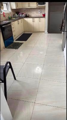 Room available for rent in 3 bedroom  2 washroom house in Malton - Photo 2
