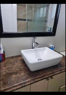 Room available for rent in 3 bedroom  2 washroom house in Malton - Photo 4