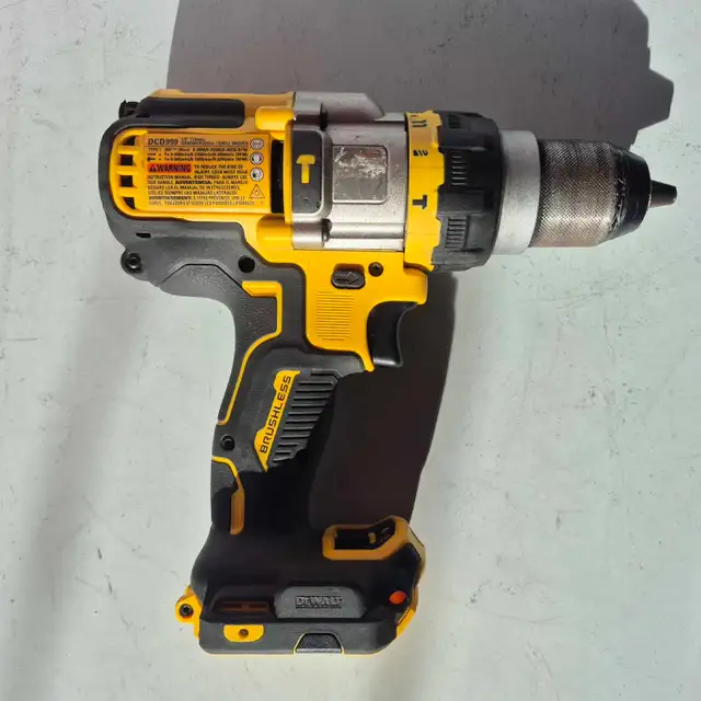 20v 1/2' Dewalt DCD999 Drill w/Handle (33155410)