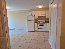 November 1 BDR apt, East SJ, Heat included, Elevator, Parking - Photo 3