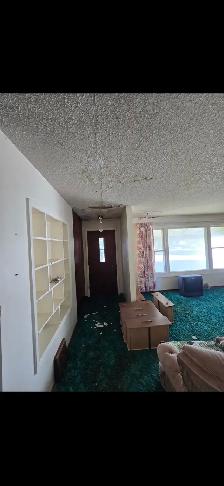 4 Bed 1 Bath Bungalow - Photo 7