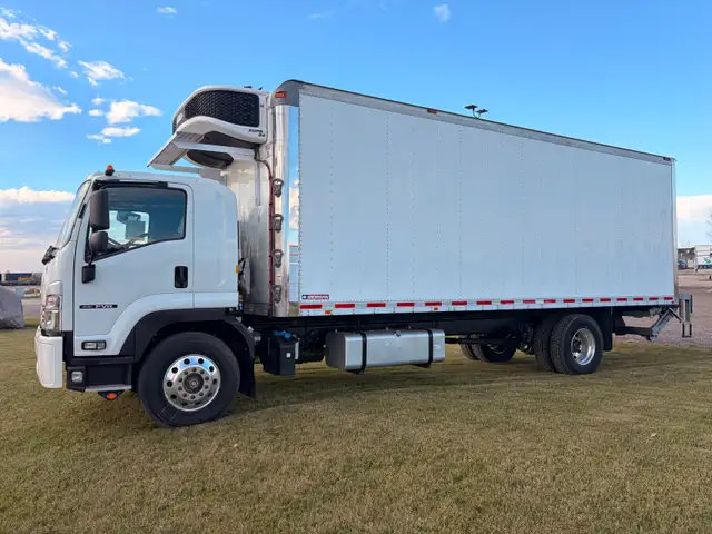 2024 Isuzu FVR Refrigerated 26ft NEW