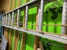 24 foot Extension ladder - Photo 2