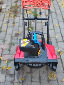 Snow blower