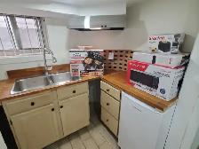 Walkeville- newly renovated in-law-suite - private avail Nov 1st