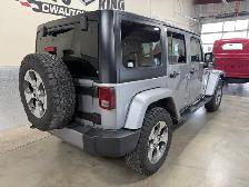 2018 Jeep Wrangler Unlimited Sahara / Low Local Kms / Financing - Photo 3