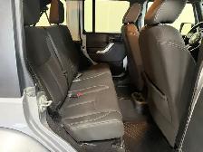 2018 Jeep Wrangler Unlimited Sahara / Low Local Kms / Financing - Photo 9