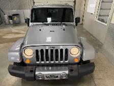 2018 Jeep Wrangler Unlimited Sahara / Low Local Kms / Financing - Photo 28