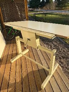 Drafting table - Photo 3