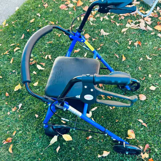 ONE NEW LIVING BASICS FOUR WHEEL ROLLATOR WALKER