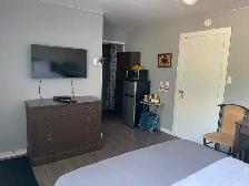 Cozy Bachelor with Private Bath at Restwell Motel - Photo 2