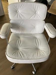 Alaia Executive Work Chair Genuine Leather - Floor Model - Photo 5