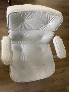 Alaia Executive Work Chair Genuine Leather - Floor Model - Photo 8