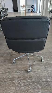 Alaia Executive Work Chair Genuine Leather - Floor Model - Photo 10
