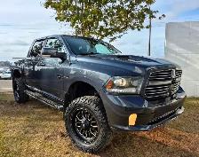 2017 Ram 1500 Sport Crew Cab 140.5' – HEMI V8 Power & Bold Style - Photo 3
