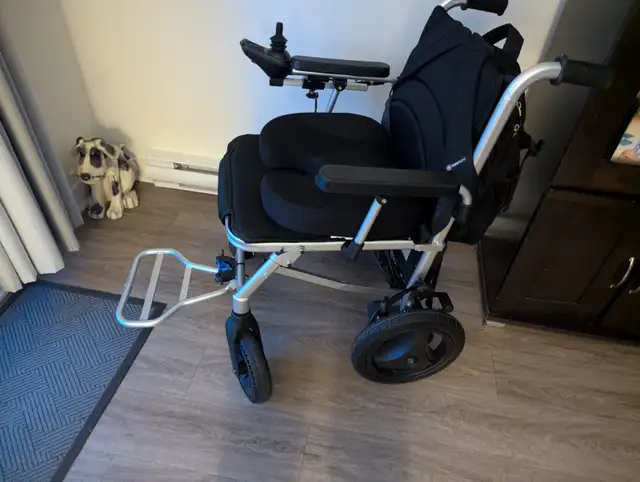 Chaise roulante électrique