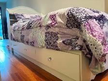 Kids Modern Twin size Bed Frame w/ 3 Drawers - Photo 3