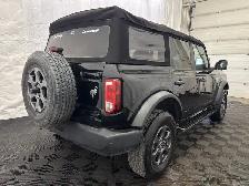 2022 Ford Bronco - Photo 16
