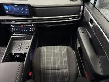 2025 Hyundai Santa Fe Hybrid PREFERRED AWD HYBRID 7 PASSENGER - Photo 32