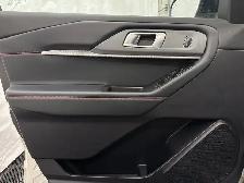 2025 Ford Explorer ST-LINE 4WD | LEATHER | POWER GATE - Photo 18