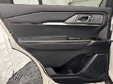 2025 Ford Explorer ST-LINE 4WD | LEATHER | POWER GATE - Photo 38