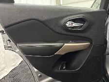 2017 Jeep Cherokee SPORT 4x4 3.2L V6 | HEATED SEATS | REM START - Photo 38