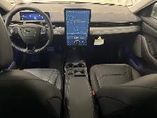2026 Ford Mustang Mach-E - Photo 18
