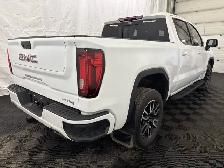 2025 GMC Sierra 1500 AT4 6.2L V8 TECH PKG | SUNROOF | HTD/CLD - Photo 16