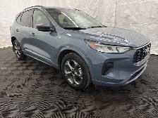 2023 Ford Escape ST-Line TECH PKG | NAV | POWER GATE | LANE KEEP - Photo 2