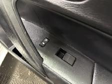 2017 Toyota Corolla SE | HEATED LEATHER | MOONROOF | SAFETY SNSE - Photo 40
