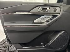 2026 Ford Explorer ST 3.0L AWD | PANORAMIC ROOF | HTD/CLD LEATHR - Photo 18