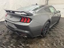 2026 Ford Mustang - Photo 10