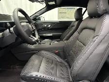 2026 Ford Mustang - Photo 16