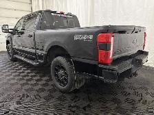 2024 Ford Super Duty F-250 SRW F-250 LARIAT BLACK PACKAGE FX4 - Photo 13