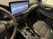 2023 Ford Escape ST-Line AWD Tech Pkg | VISTA ROOF | REM START - Photo 23