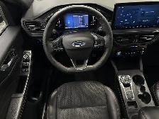 2023 Ford Escape ST-Line AWD Tech Pkg | VISTA ROOF | REM START - Photo 24