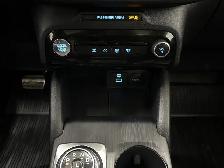 2023 Ford Escape ST-Line AWD Tech Pkg | VISTA ROOF | REM START - Photo 31