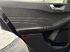2023 Ford Escape ST-Line AWD Tech Pkg | VISTA ROOF | REM START - Photo 37