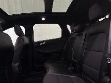 2023 Ford Escape ST-Line AWD Tech Pkg | VISTA ROOF | REM START - Photo 38