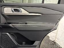 2025 Ford Explorer Active 4WD | LANE KEEP | HEATED SEATS | POWER - Photo 46