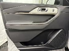 2027 Ford Explorer - Photo 12