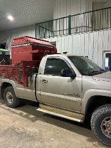 2006 GMC Sierra 2500HD Reg cab and valmar - Photo 2