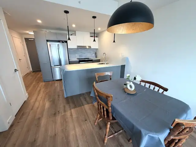 1 Bed   Den, Parking & Wi-Fi Incl. – $2,150 – Alta Vista